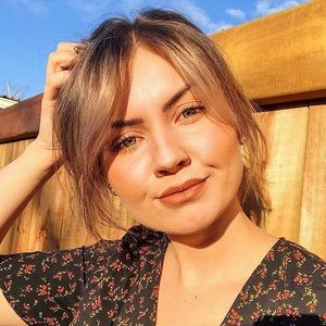 Meet your Posher, Naomi